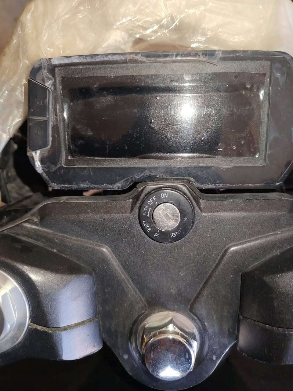 هيوشه DR للبيع نقص الشفقه ول شاشه الدراحه جديده السعر( مليون 600) وبي مجال
التواصل عل رقم (***********)
