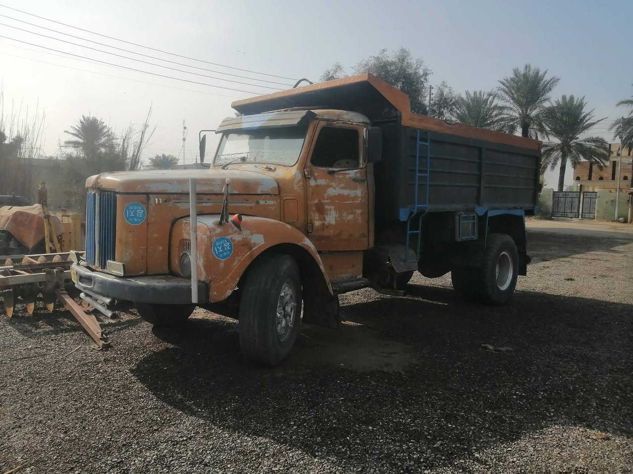 للبيع اسكانية ١١١ رقم بصرة الشراي يتصل ***********
