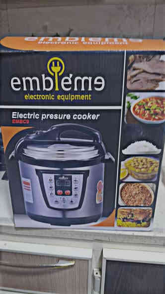 ضغط كهربائي الحجم 6 لتر مامستخدم قليل
نضيف رايده ب65 وبيه مجال مكاني الجبيله ***********
