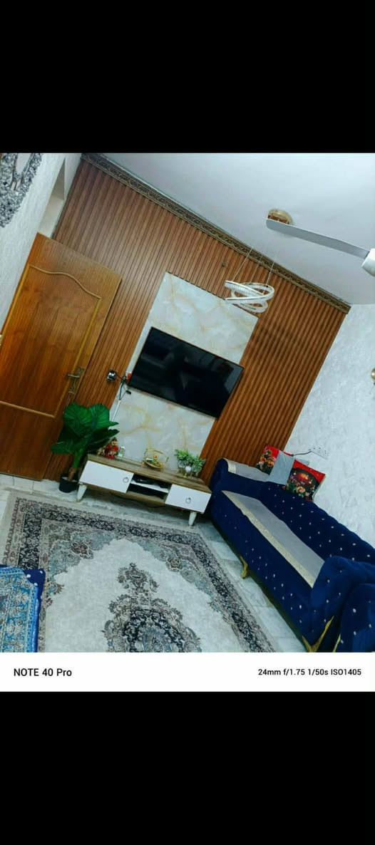 السلام عليكم بيت ٧٥ متر للبيع زراعي شاكر العاني قرب إفران الجوادين أول فرع ومن جهه شارع السوداني قبل النهايه بفرعين ومالبيت ركن
يحتوي على طابقين الأول طرمه وصحيات خارجية ووصاله ومطبخ وغرفه نوم وصحيات داخلية والطابق الثاني غرفه نوم وحمام وسطح البيت نظيف جاهز للسكن للاستفسار***********
