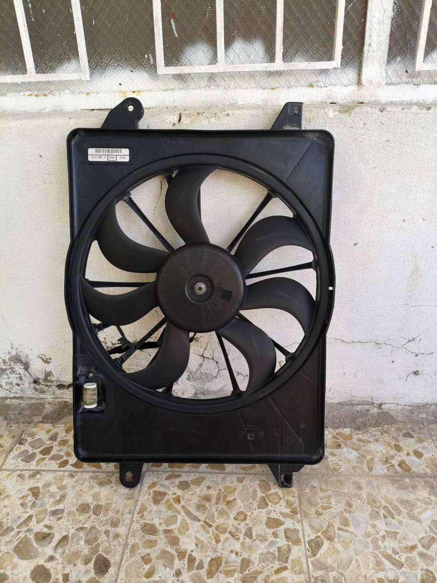 السلام عليكم
مراوح تك تفصيخ عدد ٢ 
أول وحدة نظافه 95٪  السعر ٢٠٠ 
الثانيه نظافه 80٪ السعر ١٥٠ 
وبيهن مجال المكان نجف 
استفسار ***********
‏‪***********‬‏
