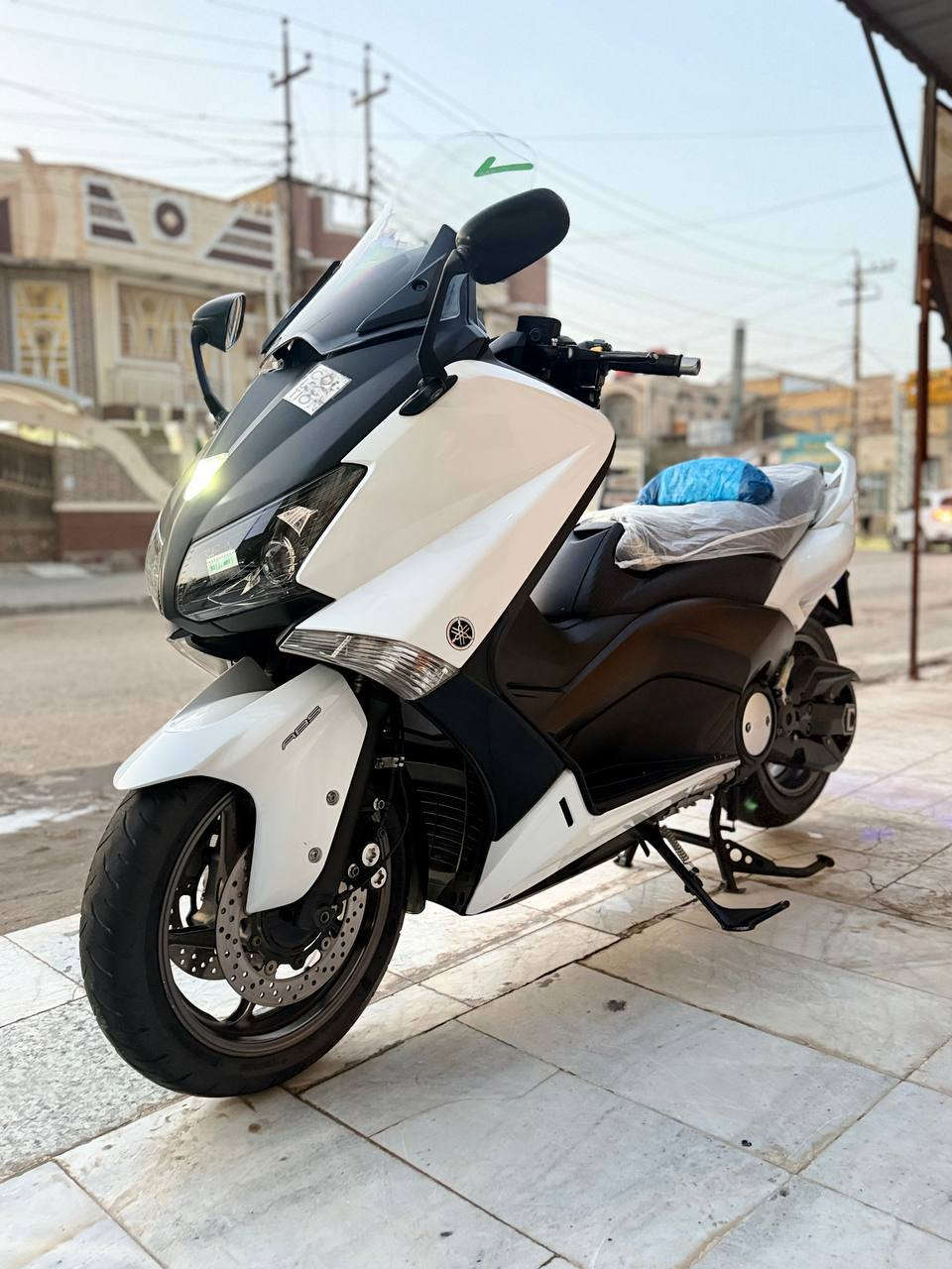 ابيض_TMAX14
دراجه ماشيه  23 الف
لون ابيض صدفي  
كفر +مكينه كفاله عامه جديده كلش
صور مزاد  3سوجاتـ
مكانه ناصريه مركز بصالحيه
سع ر    55ورقه
***********
