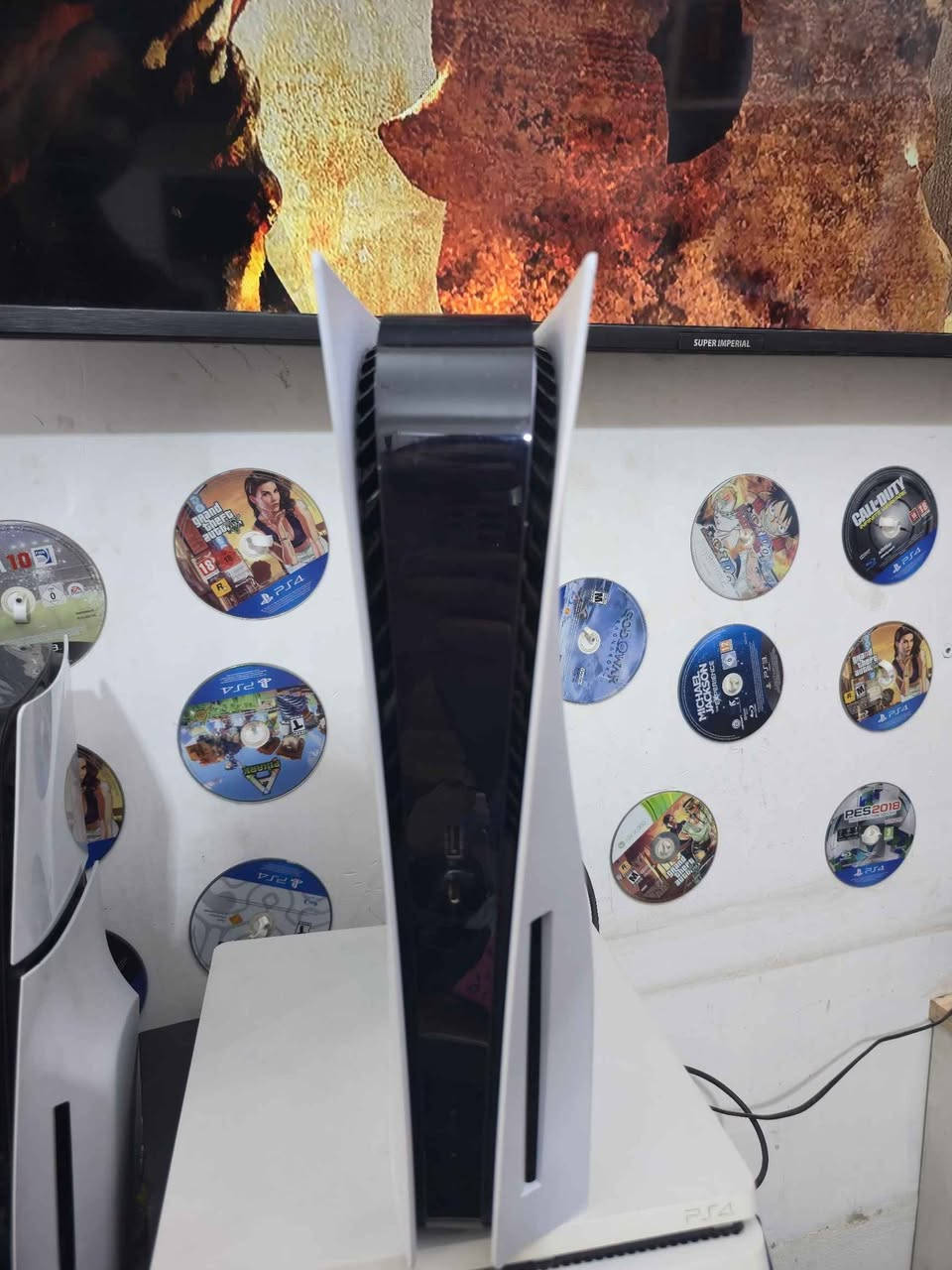 بلي فايف فات واحد تيرا نضافه الجهاز ٩٩% جهاز جديد توصيل كافه المحافظات العنوان نجف كوفه فلكه حبيب الرعاش السعر ٥٧٥ قطعه وحده الرقم *********** النجف, العراق
