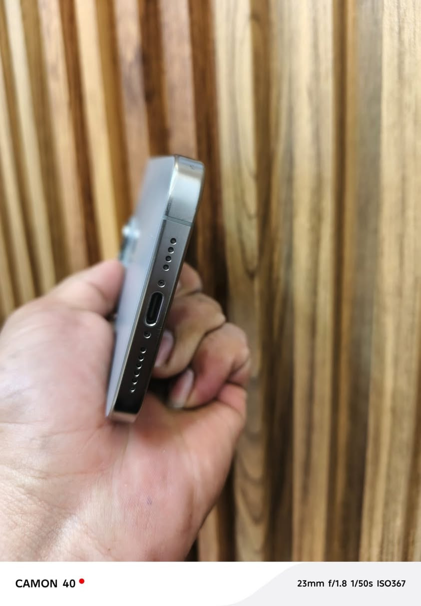 سلام عليكم رمضان كريم عليكم 
للبيع فقط ايفون 15برو ماكس 
نضافت الجهاز ٧٥ بل ٪؜ شرط ممفتوح 
بس السماعه الخارجي صوته ناصي 
ذاكره ٢٥٦ بطاريه ٨١ 
التلفون شرق اوسط بس ضايع باكيته 
تجي تستلمه من باب البيت 
السعر مليون والشراي يشلع عيوني 
مكاني بغداد الدوره (***********)
