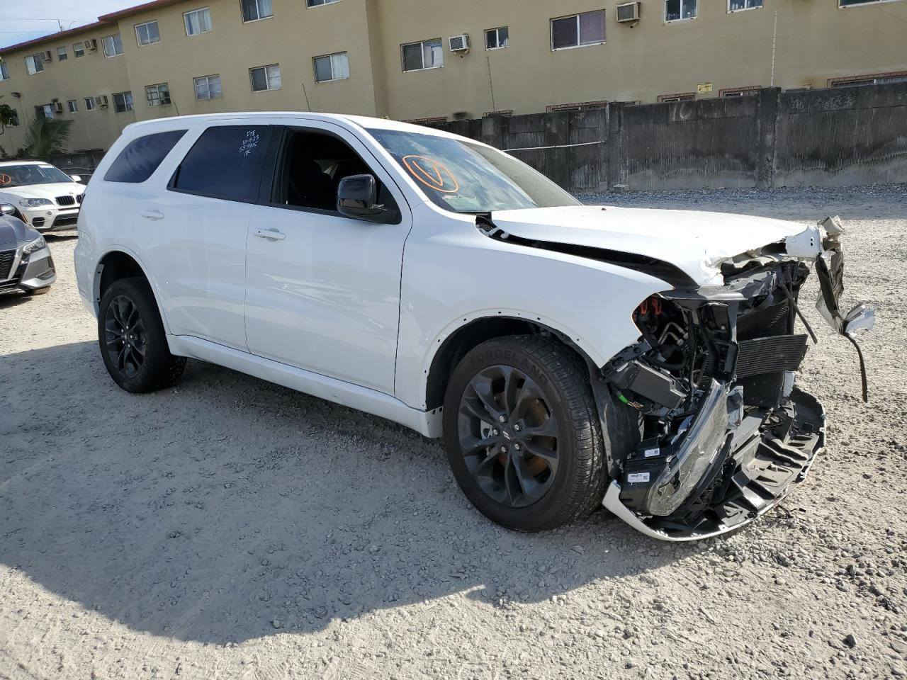 السلام عليكم دورنكو 23جي تي
بيها ٣ قطع جاملغ امامي وخلفي والباب متكحل 
صور الحادث موجوده 
السياره ٦ سلندر 
ماشيه ٨٠٠٠ الف 
بدون رقم 
السياره مكانها بغداد الوزيرية
السعر ٢٧٥ وبيها مجال 
***********
