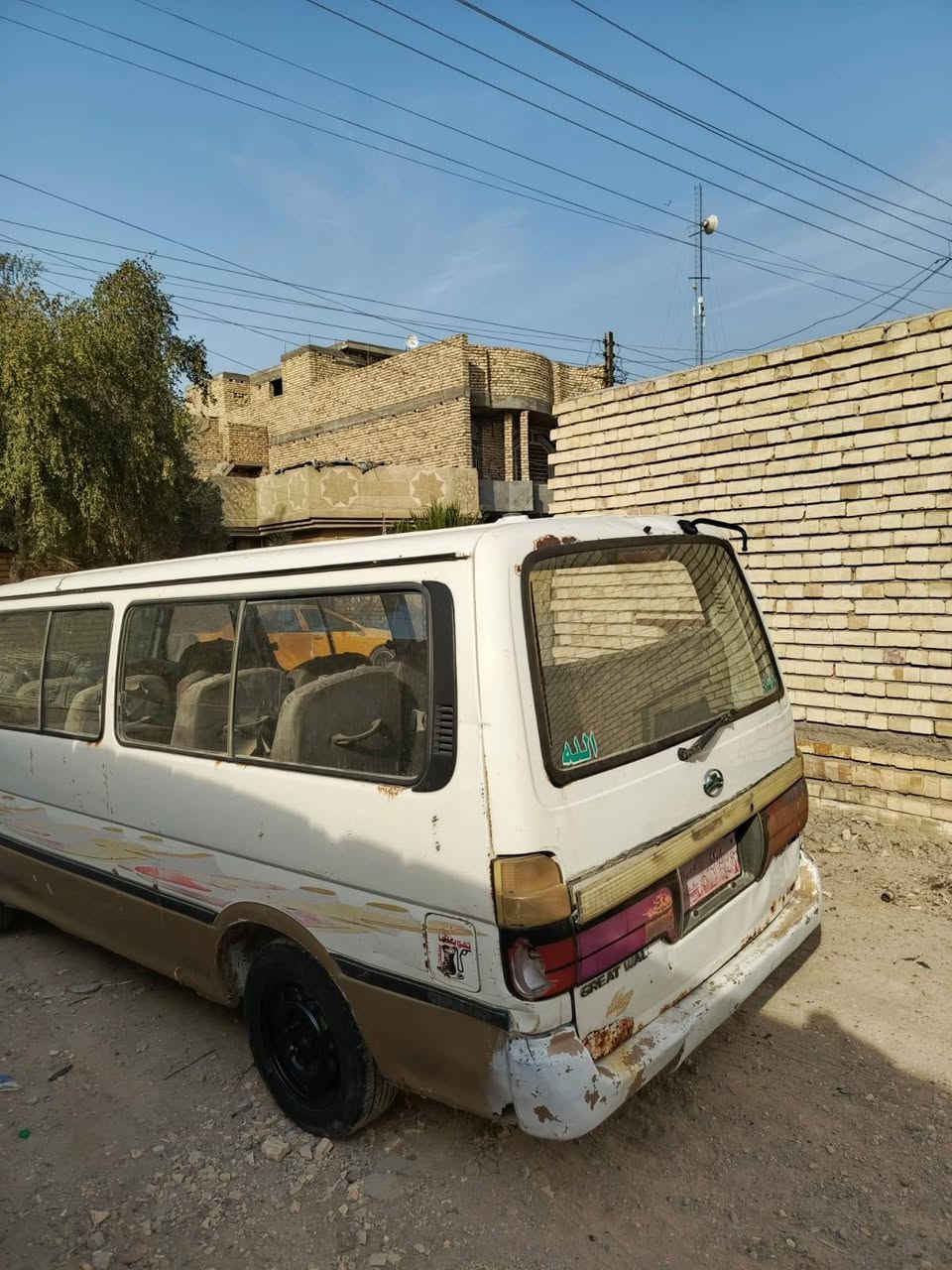 السلام عليكم فتون ديرالطويله 2010 رقم بغداد احمر تحويل ثاني يوم السيارة شغاله وتمشي نقصهه   باتري اتعهدلك اصوليات فقط و السيارة كدام العين السعر 26صافي عليهه 800فقط
***********
