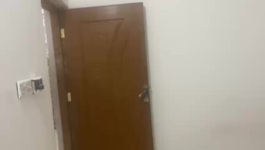 السلام عليكم بيت ليجار طابق ثاني درج معزول وحده بل  ورقم اثاني ***********ظباط مال صحفين وهاذه رقم ***********
