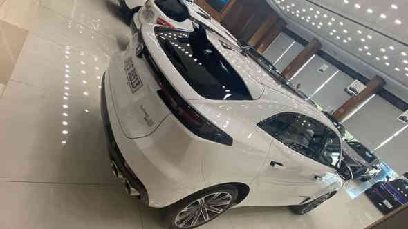 شانجان يوني كي 
2024 
فول مواصفات 1/1
رقم بغداد
كفاله من البارد و الصبغ 
بحاله الوكاله 
ماشيه 17 
ضمان مجموعه البخيت 
حره بسمي 
*********** 
السعر 35 مليون بيها مجال
