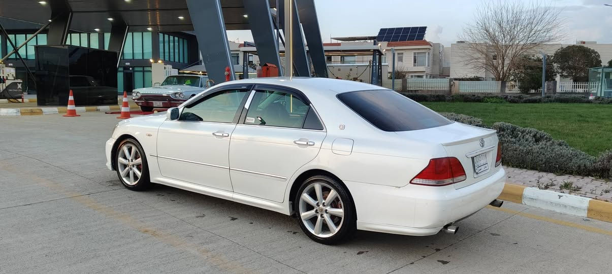 توێتا شاهینە مودیل ٢٠٠٥
ژ.م ***********یان***********
شوێن سلێمانی نرخی ٥٧گەڵا
شاهینە ٢٠٠٥ساغ ی سپۆرت
شانصی ١٨٠ گێر بچوک 
ڕەنگ گۆڕاوی یابانە بێ دەعم و لێداوی
ویل دینگەی سێ دووگمە و ساڵنصا سپۆرت السليمانية, العراق
