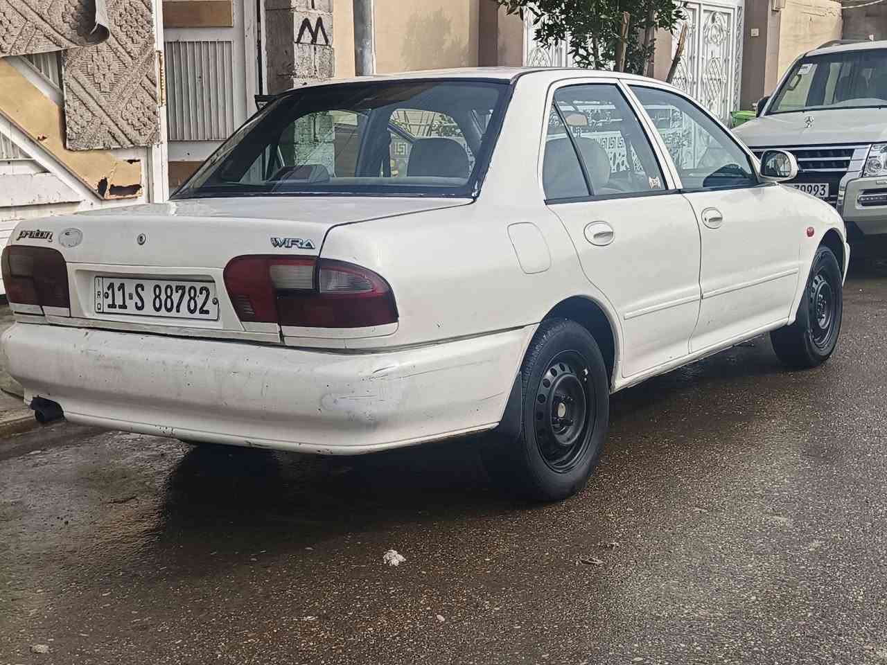 بروتون للبيع موديل 2002 سياره بدون صبغ ما بيه ضربه رقم انكليزي بغداد كير عادي سعر  45او بي مجال بسيط مكان ديالى بلدروز رقم الهاتف ***********
