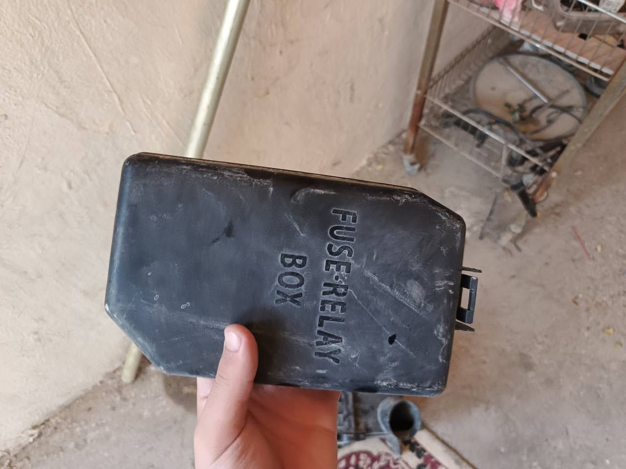 للبيع تخم ويل بس تعدله اصلي ختم هونداي وكيه كيج اكسنت 10 للبيع شغال علبه شوته للبيع كامله قبق فيوزات خليجي للبيع *********** مكاني صليخ 600
