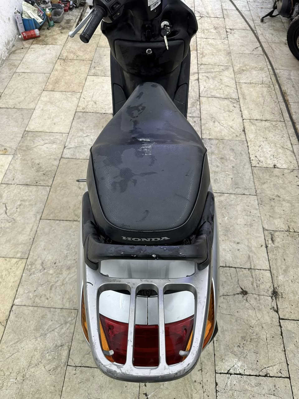 #السلام_عليكم_أخوتي_الغوالي 
#مال_مزاد_شرط_رمبه 
# هوندا سبيسي ياباني أصلي 🇯🇵👍
 #شرط الضمان 💯💯
#بعده بحالة الوكاله فول نظافه مكفول 
#نظافه فول 💯💯👍
#اللون سلفر 

البيع نقد والأقساط 👉
مصرف الرافدين فقط👉
مواظف ومنتسب ومتقاعد و الوريث 👉
استقطاع الاكتروني بدون مقدمه👉

#مكاني كوت المشروع شارع ميكانو 👉
***********☎️
***********☎️
أخوكم سيد محمد
