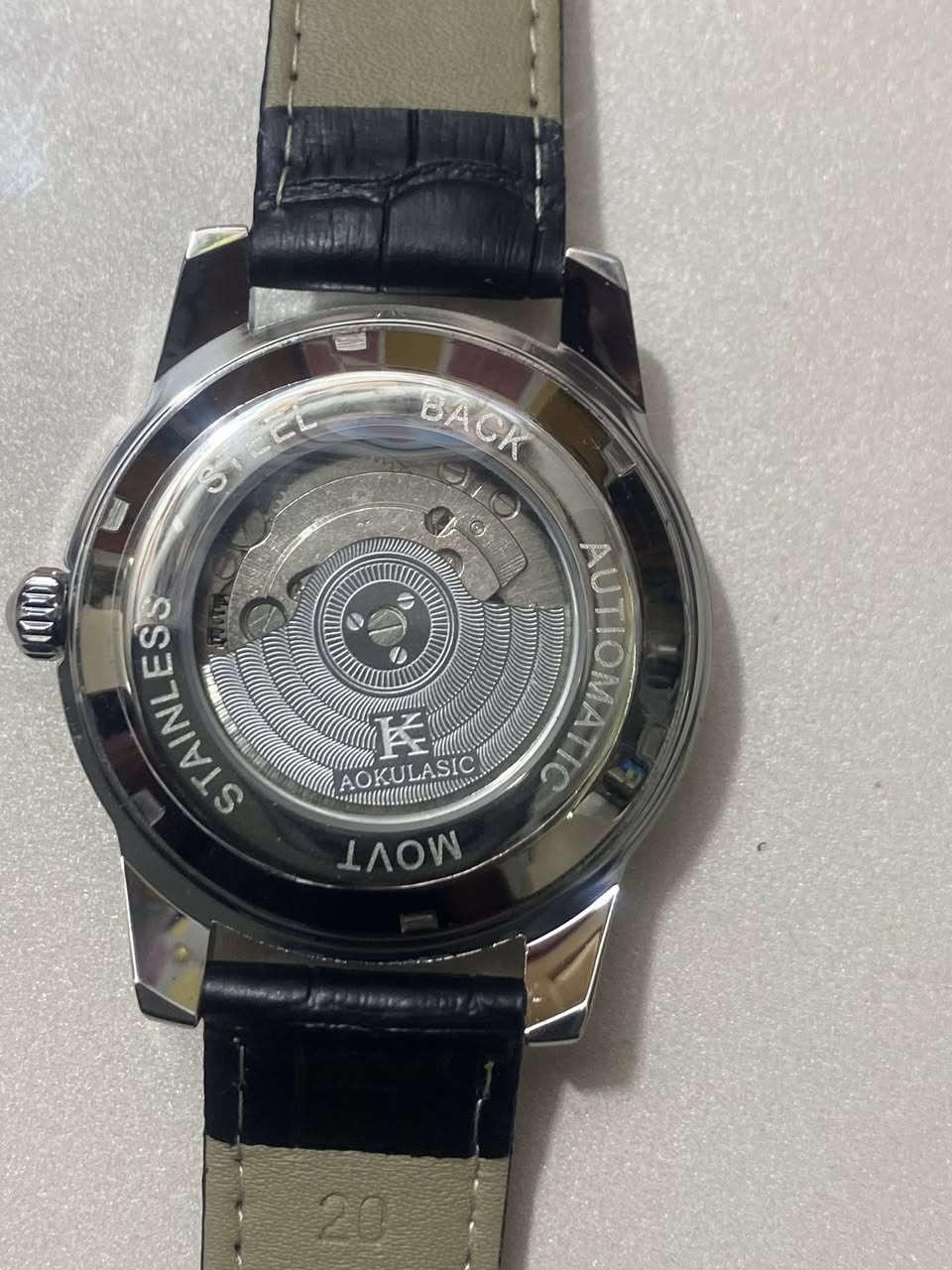 السلام عليكم 🫡 

ساعه رجالي اوتوماتيك ميكانك

ماركه اكلاسك سير جلد وزن ثقيل 
لون مميز باله جديد غير مستخدم
شباب منل اخير ٥٠ وعندي توصيل


**إذا كنت صاحب هذا الإعلان وتريد حذفه لأي سبب، رجاءا أرسل رسالة إلى الدعم الفني**