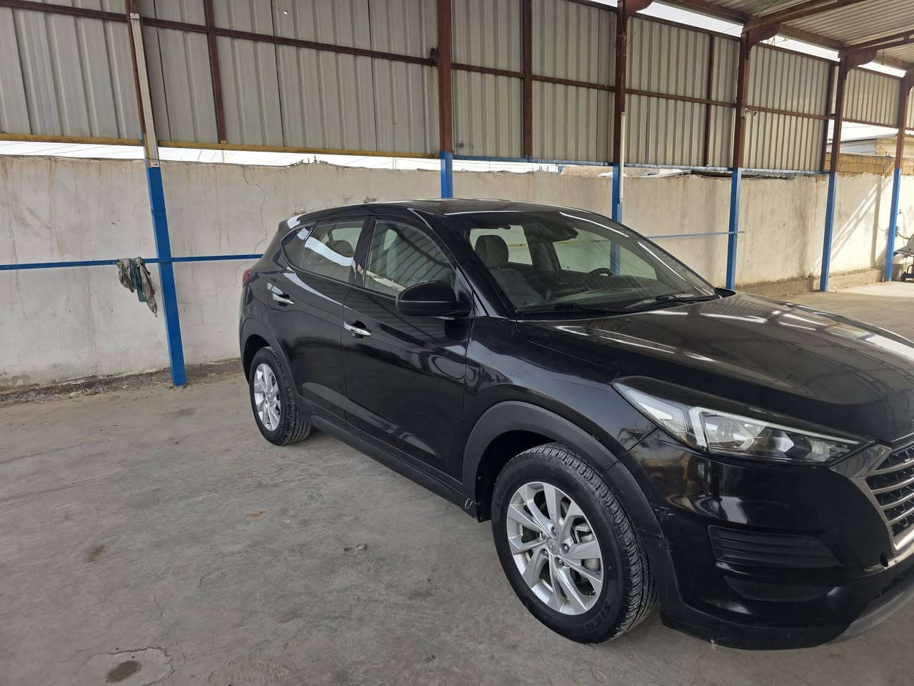 توسان ١٩ رقم قادسيه وارد امريكي حادثها بنيد فقط باقي مكفول مواصفات شاشه كبيره كامره دوار سايد بريك بصمه نضام سرعه السعر ١٦٠ بيها مجال ديوانيه شاميه ***********
