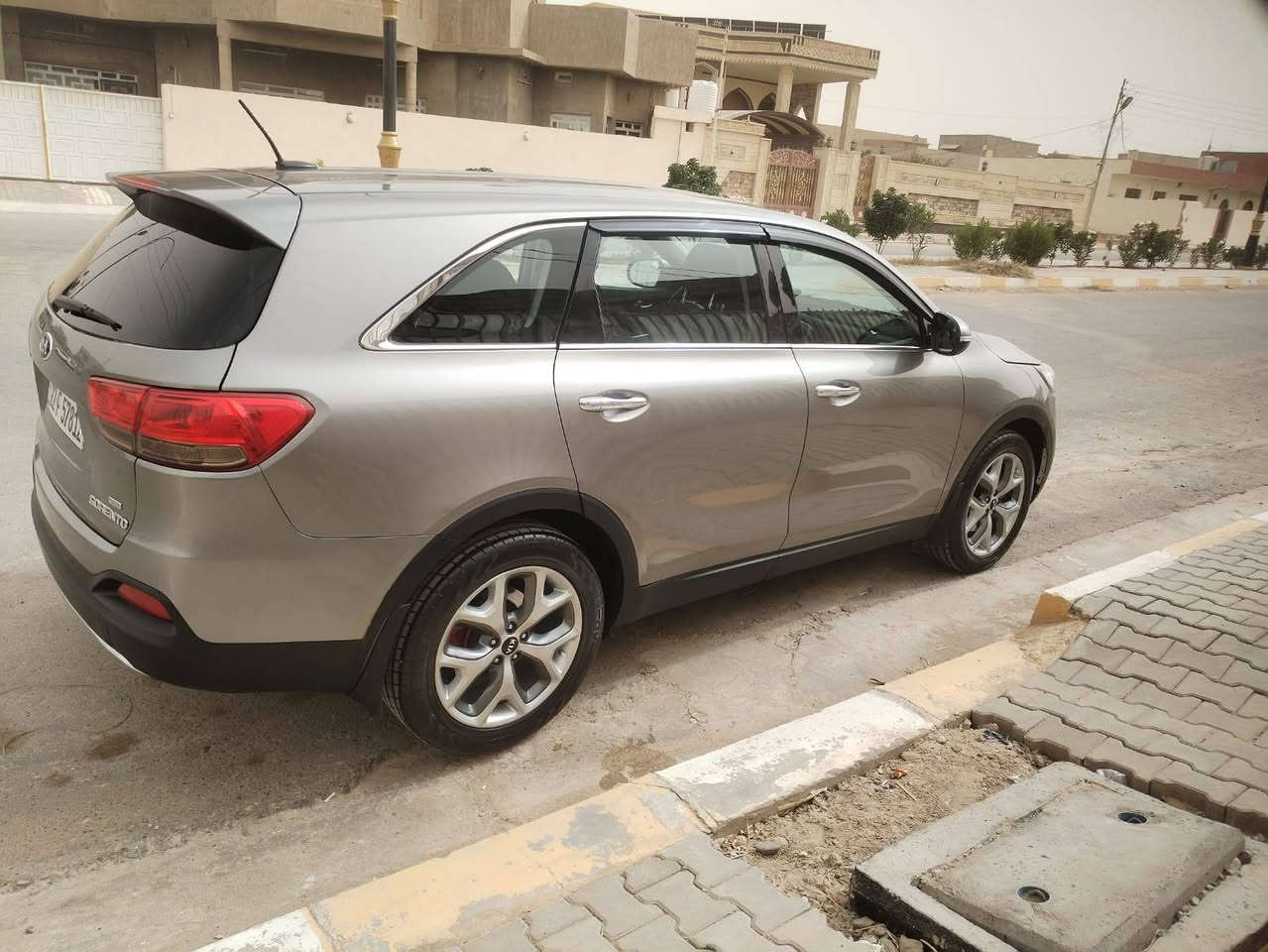 مكلف بلنشر سورينتوا 2017 رقم أربيل شرط التحويل ضرر بنيد فقط بدون دواخل محرك اربعه سلندر محرك مفتوح شرط كير محرك سياره جاهزه من كلشي السعر ١٧٠ وبيها مجال للاستفسار على الرقم فقط *********** مكان السياره صلاح الدين بيجي
