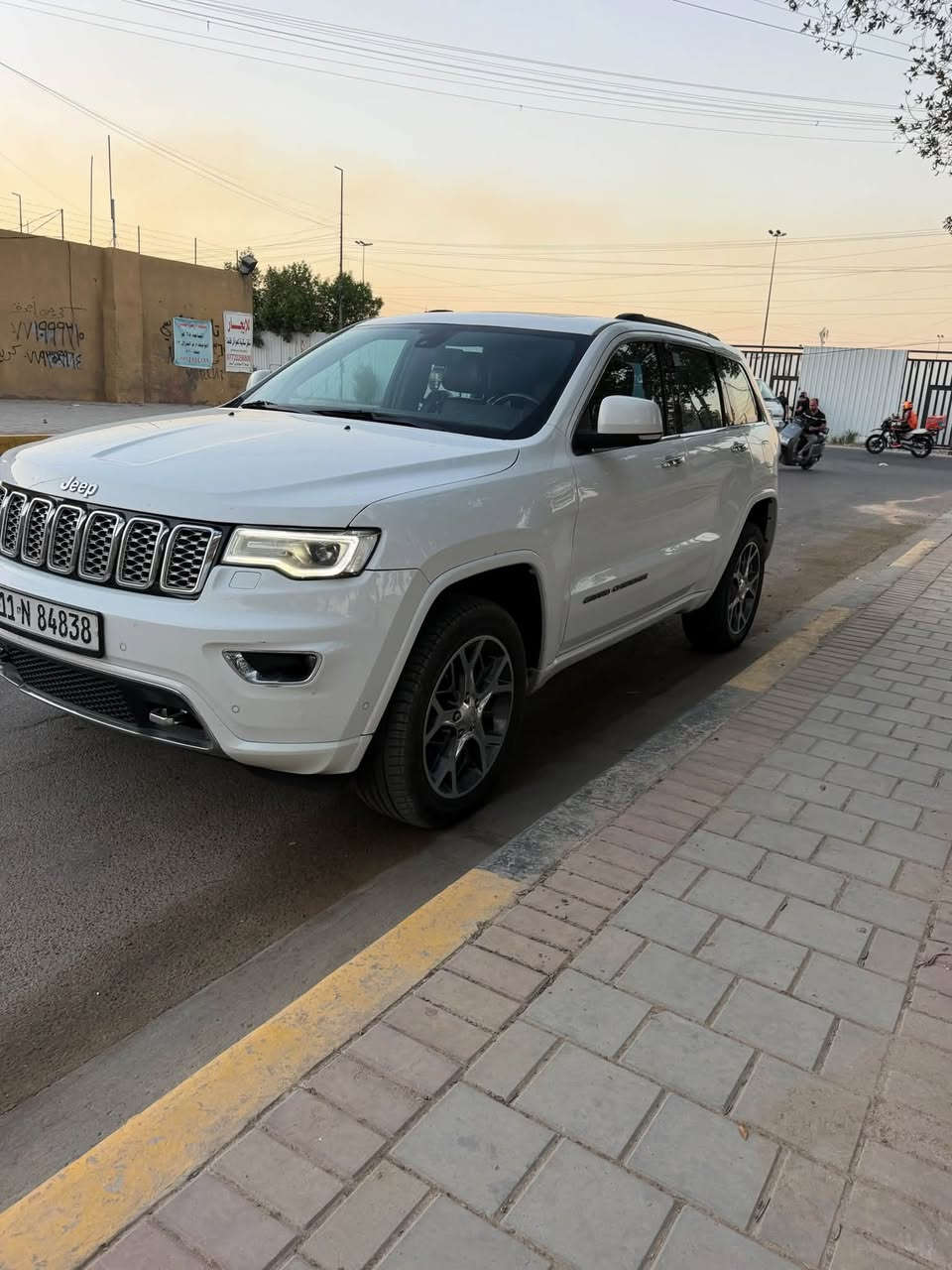 السلام عليكم للبيع Jeep اوفرلاند وكالة هارلم رقم بغداد
معروفه مواصفات الاوفرلاند فووول مواصفات للأخير 

2019

صندوق كهرباء 

جكات

شفتات ستيرن 

محرك 3600 / V6 

ماشية 63 mi 

شفتات ستيرن 

توقف ذاتي عند الرجوع

بصمة

بانوراما

و هواي موصفات بعد 

السيارة مكفولة من الصبغ و التبديل 

بيها مكانين بارد  قليل كلش 

السعر 275 و بيها مجال

مكان السيارة بغداد 

للتواصل :- ***********
