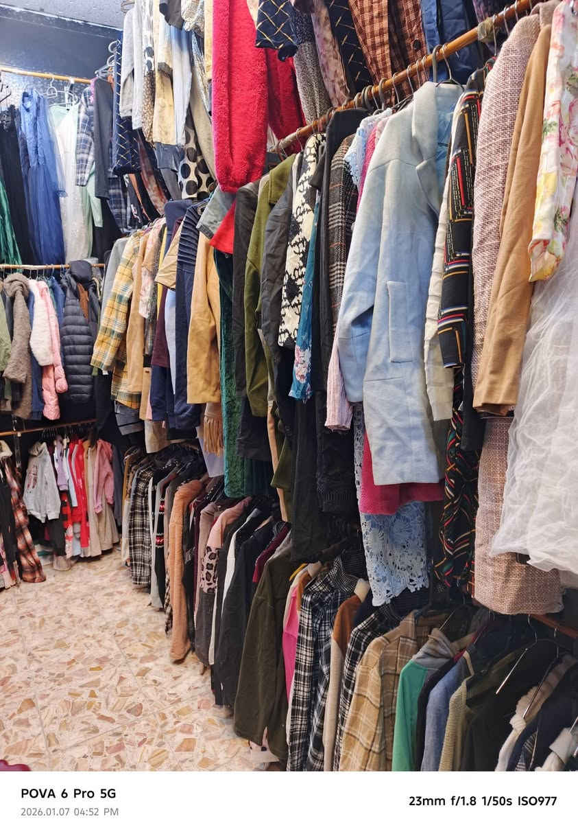 للبيع كل العدد تصفية محل ملابس شي أن جديد غير مستعمل القطعه على الف ونص بغداد ابو دشير *********** يوجد واتساب
