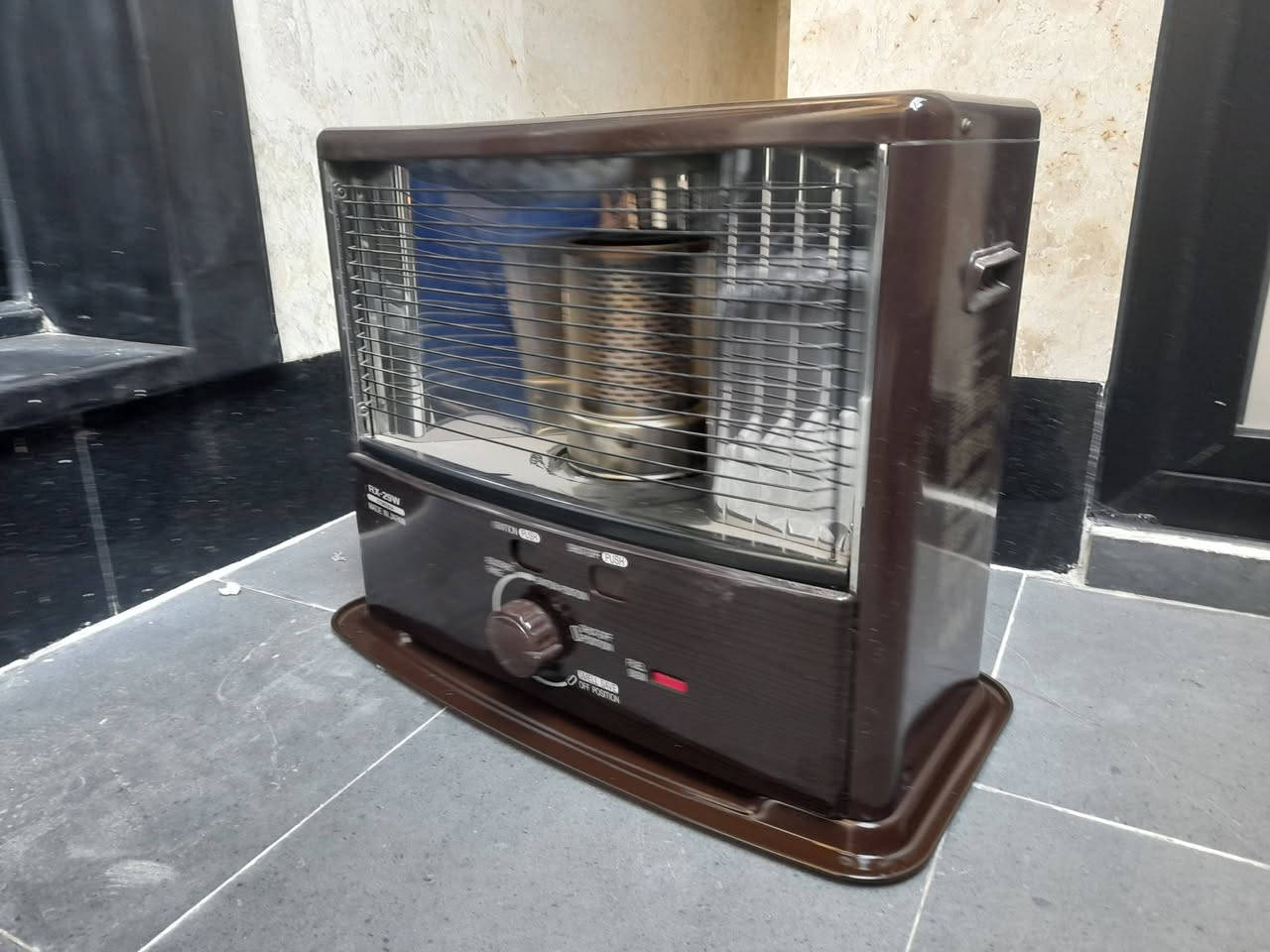 صوبه نفطيه نظافة 90٪ كرونا الاصليه بعده جديده استخدام كلش قليل ياباني الاوليات سعره 150الف وبيه مجال بسيط الي يريده يتصل واتساب
***********
