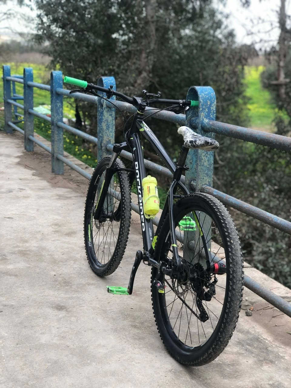 Rockrider st 530 xl 
خصها خدمة فالفرانات 
تيبازة بلدية حطاطبة 
توصيل متوفر 
لي يساوم مليح بصحتو


**إذا كنت صاحب هذا الإعلان وتريد حذفه لأي سبب، رجاءا أرسل رسالة إلى الدعم الفني**