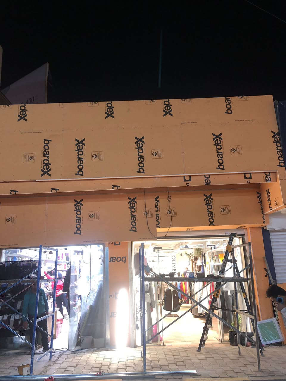 عمل واجهات بوردكس
هاتف:***********
