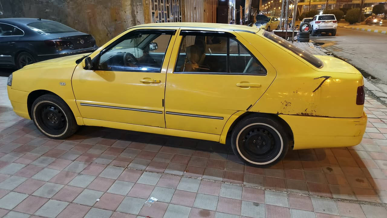 السلام عليكم 
شيري كوين كير ومكينه كورلا بيكاجو ١٦٠٠ كير اوتو
رقم بغداد انكليزي تحويل مباشر سنويه وهزه جدد
مكينه جديده 
حداديه جديده فقط درايم بي صوت
تخم تاير جديد
٤ دبلات جدد
بولبرنات جدد
كشرها جديد
كهربائياتها كلها جاهزه
لايتات زنون عدسات زرع مستحيل تشغل لايت ومحد يرمشلك
نقوصاتها 
روله مال قايش البور
درايم شفت 
مايكلفن ٢٥ الف
مكاني حله شارع ٦٠
 السعر ٣٠
***********
