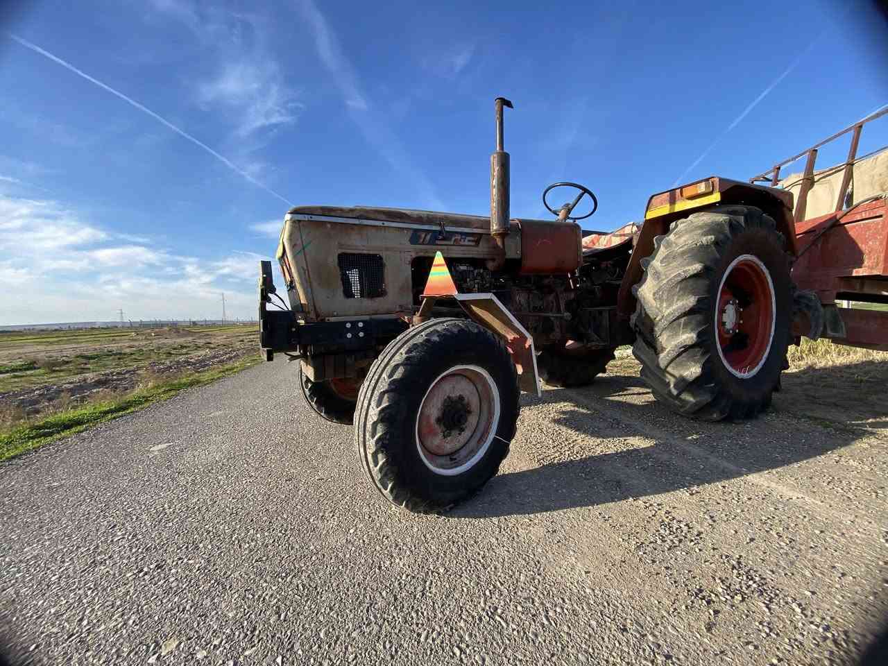 للبيع عنتر موديل 86كير محرك  بمب بريك  سايد بريك شغال  كهربائيات اشاير رباعي شغال جهاز خير من الله رقم وسنويه بدون  تحويل  مكاني ديالى قرةتبه ***********
