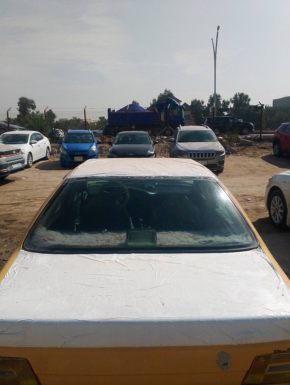 بيجو 405 مديل2010 سياره حلو مكينه بيه خيط من القبق كير نضيف حداده تيرات نضاف راعيه موجود غرمات نصفره هيئه علئ مشتري عنوان البصره القبله 