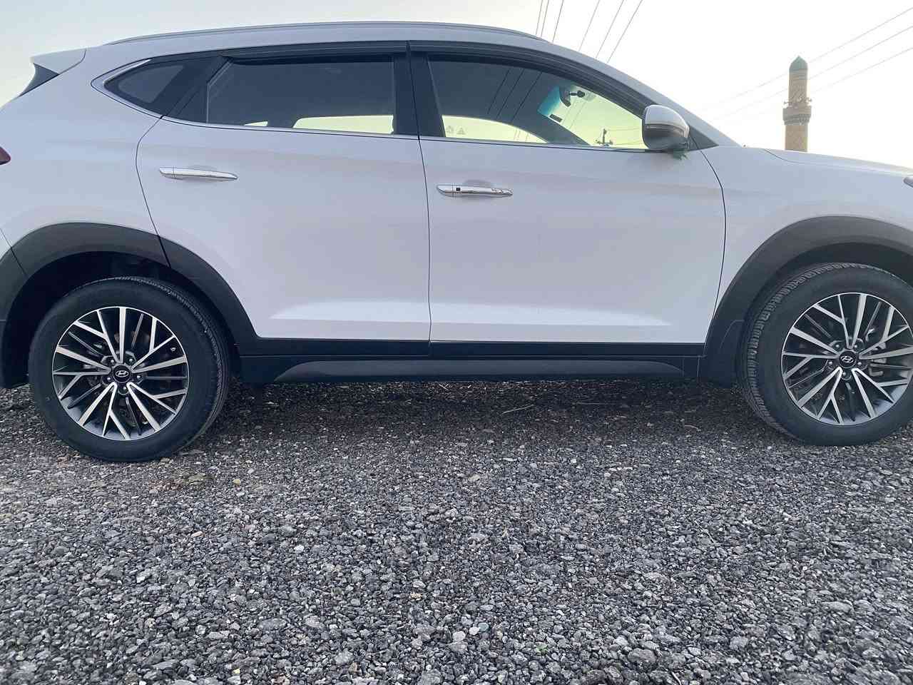 السلام عليكم للبيع توسان 2020 خليجي الكاصد  فول موصفات عده البانوراما بصمه مري شفط شاحن لاسلكي لايت زنون دوار   5 عدسات اشيار ترحيب كشن كهرباء  وبعد بيه موصفات السعر 195وبيها  مجال الشراي يتصل *********** ماشية 89
