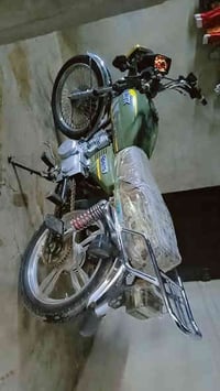 دراجه سيفان مديل 24 4 كير دراجه مرتبه وحلوه شرط الفحص يم اي احد يعجبك ...