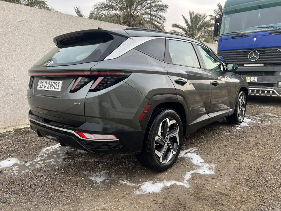 توسان للبيع 2022 فول مواصفات فتحه داخل ابيض جلد تدفىه تبريد كشنات دفع رباعي بعد بيهه هواي مواصفات ماشيه 25 الف ميل ضررهه بسيط بدون دواخل بدون ايرباك سليم باب وبنيد ربعه تعمر نفسه بيهه بارد بالجنطه سعر 185 قابل للتفاوض مكان بغداد الكاظميه للاستفسار ***********
