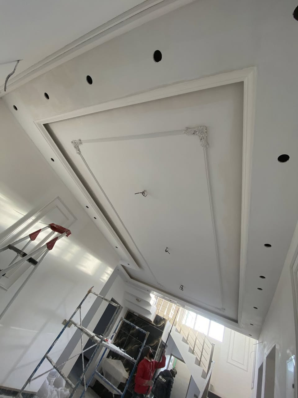 مستعدون لعمل 
الجبس بور 
السقوف الثانويه 
البوسترات الملكيه
الصبغ الداخل والخارج
وباسعار مناسبه جدا 
للاستفسار  
***********
