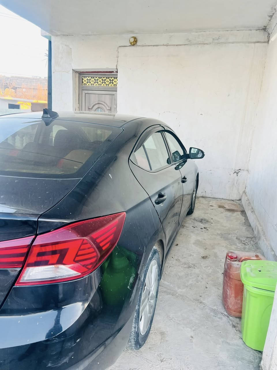 السلام عليكم
للبيع انترة 19

محرك 20مامفتوح محرك وكير شرط 

الضرر للبابين اليمين صبغ بس بدون دواخل

بجم كبس وصندوك كبس 

السعر 125

استفسار ***********
