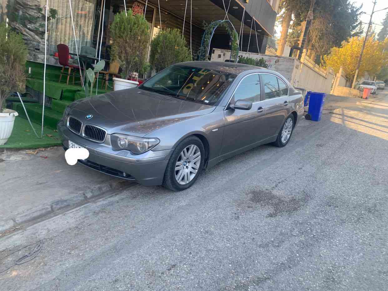 بي ام باخرة موديل 2002
رقم سليمانية تسجيل 2019 
باب قصير شفط 
خمس بردات 
ثلاجة
كشنات تدفئة تبريد امامي وخلفي 
حساسات امامية خلفية 
صبغ بنيد ودعامية لان جاردة بدون حادث 
سيارة جديدة 
السعر 150 
***********
