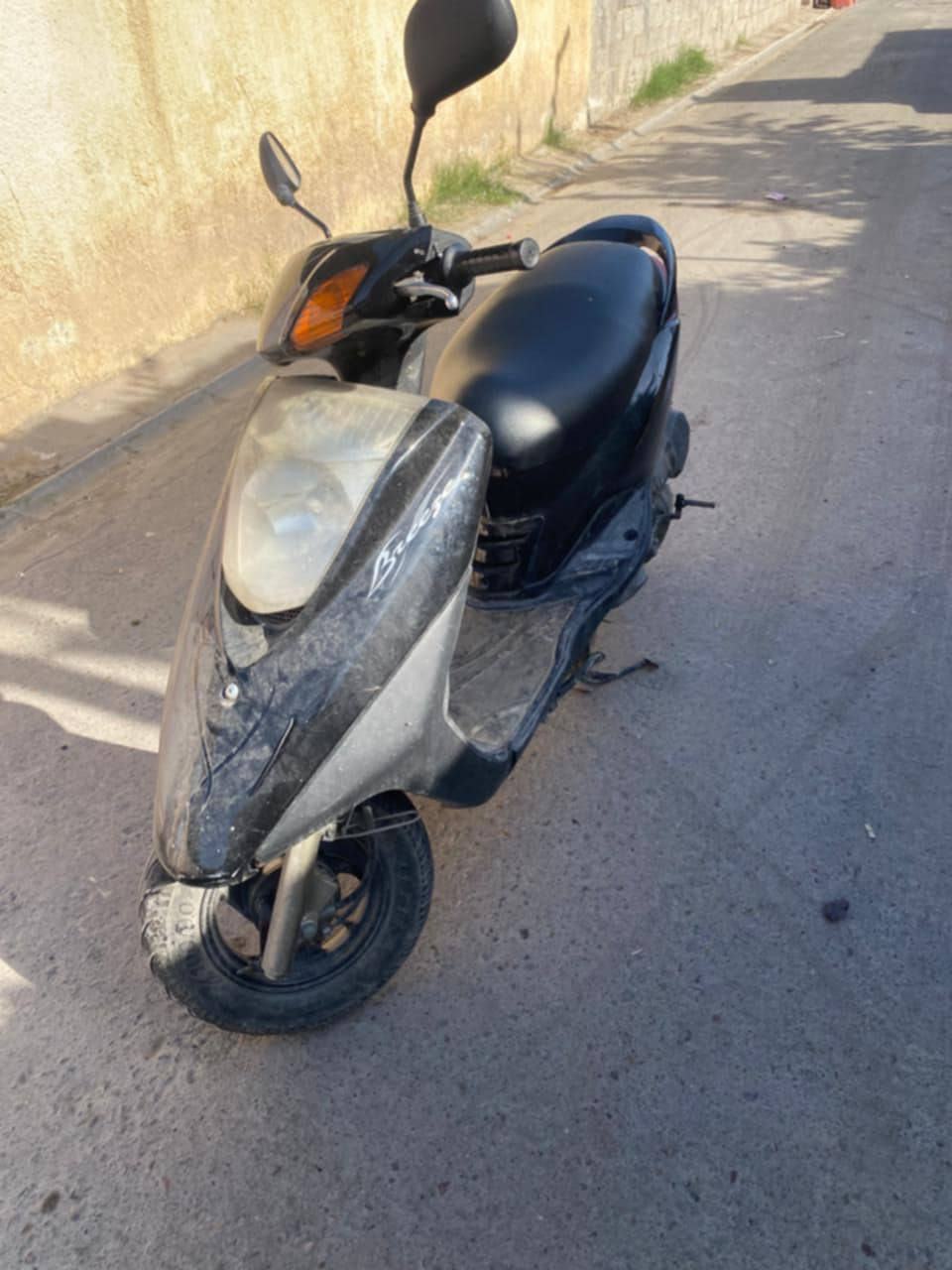 بريز
مكينه بلاد ماملعوب بيه 
كفرات تجاري 
كابريتر شرط بلاد 
أمريات مال حاوية 
كهربائيات شغاله 
سلف وهندر 
نظافه 90%
سعر 650 وبيها مجال حگ الجيه 
***********
