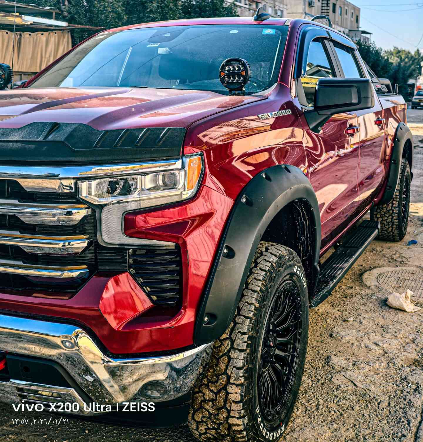 السلام عليكم للبيع او مراوس بشرط بلون اسود
سلفرادو موديل 2024 فئة LT  ماشية ٤٥ الف كيلوا مو ميل وتفاصيلها كالاتي : 
- دشبول تاهو شاشه كبيرة 
- محرك 2.7 توين توربو غني عن التعريف شلعةً موطبيعية صاروخ واقتصادي وعملي جداً
- بچم الـ LT لايت فول زينون عالي وناصي وليد 
- ويل كب رياضي جمالية ورزانة بالمشي 
- شاشات كبيرة وسطية ودشبول ديجيتال مال تاهو 
- تطعيم صاجات وفورميكا ملكي انيق جدا
- فول تحكمات ستيرن أوامر صوتية كروز سرعة دركة ستيرن جلد خياط يجي بالـ LT وفوك 
- رادار حراري داتا شو يميز مرور بشر او سيارة او حيوان مع اوتو ستوب وخروج عن المسار وقيادة ذاتية مع ابل كار بلي واير ليس واندرويد اوتو ووظائف متعددة
- كشن كهرباء تدفئة بالكشن منافذ تايب سي 
- تبريد شاشة مناخين منفصلة 
- بصمة ابواب وتشغيل وتشغيل عن بعد
- باب البودي تفتح كهرباء 
- لانه 2 ويل شلعة صاروخ واقتصادية بالبانزين
- بعد مواصفات هواية يطيل ذكرها 
-رقم بغداد باسمي 
- ميكانيك وكهربائيات كفالة عامة مطلقة
- السيارة معليها ٣.٥ انش وعليها اضافات غطاء بدي ومحجر وبلوجكترات عدد ٤ اصلية ونفخات وويل كب وسبيسرات وتخم تايرات جبلي وسستم سماعات اصلي وامبلي فاير عدد ٣ ومضخم صوت بالصندوق 

صور الحادث مرفقة

السعر ٣٠٠ورقة  أو مراوس 

للاستفسار ***********
