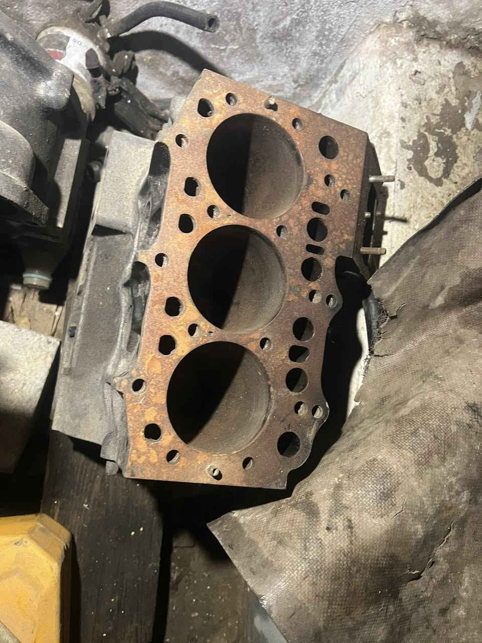 للبيع محرك بيركنز وسلندر بيركنز 3 بستم برغي 10 ت ***********
