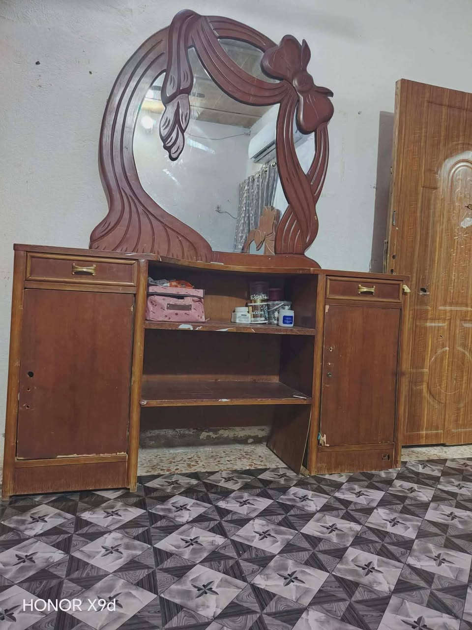 غرفه تزكام خشبهايخبل ام 4 
سعر٣٥٠ شراي خاص


**إذا كنت صاحب هذا الإعلان وتريد حذفه لأي سبب، رجاءا أرسل رسالة إلى الدعم الفني**