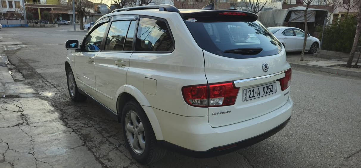 سانگوێنگ کایرۆن 2009فول مواسەفات ئەوروپی سێ ڕیز کوشن سلایت کوشن هیتەروکارەبای ئاوێنە شفت پێنج کامێاری 360حاسە سەنەوی تازە ئەوڕەقەمەی لەگەڵ نیە 145هەزار ڕۆشتوە بێ بۆیاخ بێ ساردبێ شوخت سعر{88}***********
