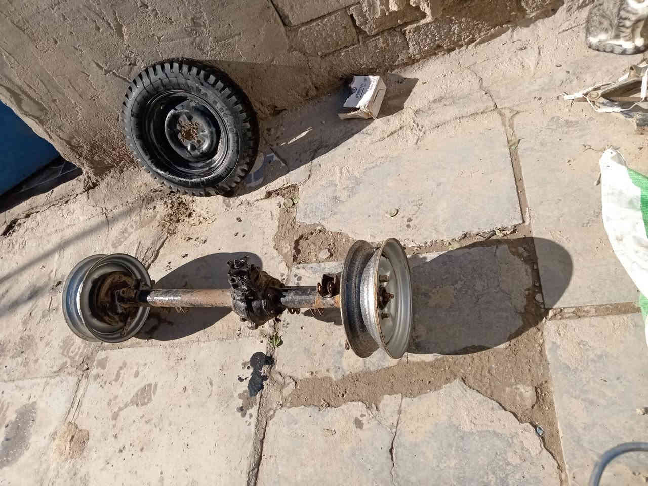 سلام عليكم اكسن امتار البيع مديل 13 الكسن بي متفلشه بس العرموطه بس هوه ويالته وسبير ويه سعر 70وبي مجال خاص موجود وهاذه رقمي ***********
