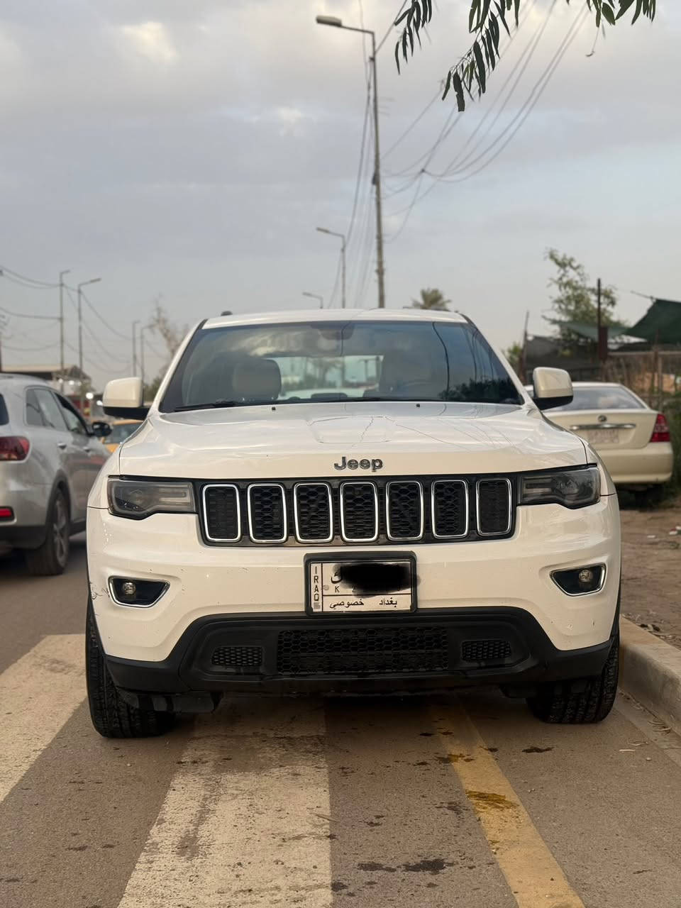 جيب 2017 مواصفات عادية داخلة كلين بدون حادث وصار بيه بالعراق شخط في باب السائق وباب خلف السائق باب كراج البيت ..يعني صبغ نصف باب السائق والي وره السائق .. وبيه بخة ربع باب الصدر يحكمه السونار .. 2 بصمة بلادي .. مبدل تخم ويل .. رقم مميز حلو .. الشرعي ابن اخوي تحويل مباشر .. بيهه سونار المندلاوي ..سعرهه 220 ورقة ..استفسار *********** واتساب فقط
