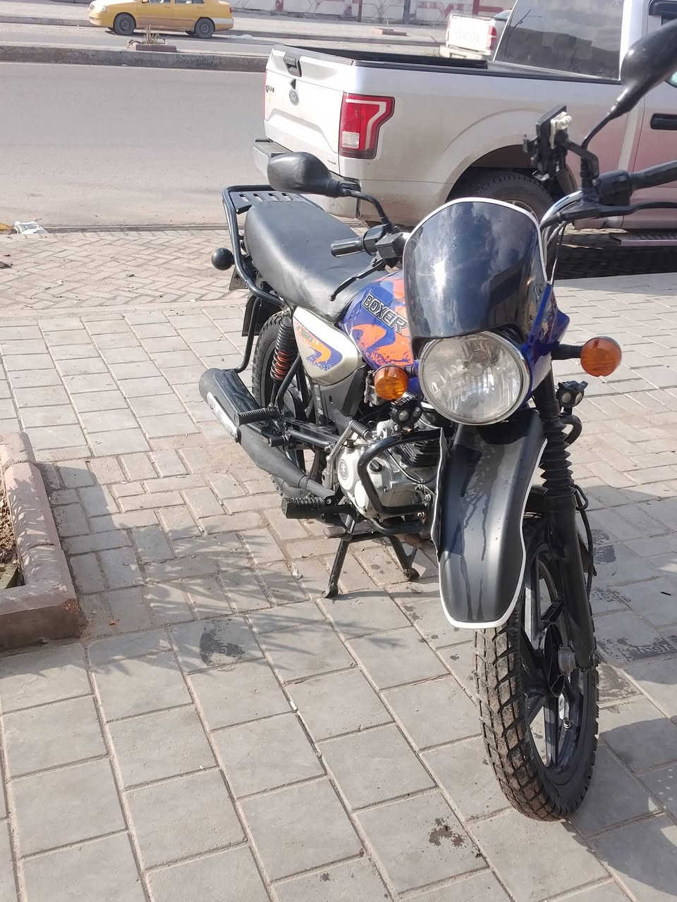 سلام عليكم بوكسر موديل 2023
شهر 6رقم نكليزي هزه جديده تحويل ثاني يوم 
دراجه حلوه كلش جيب فيتر وتعال افحص 
مدينه الصدر 
***********
