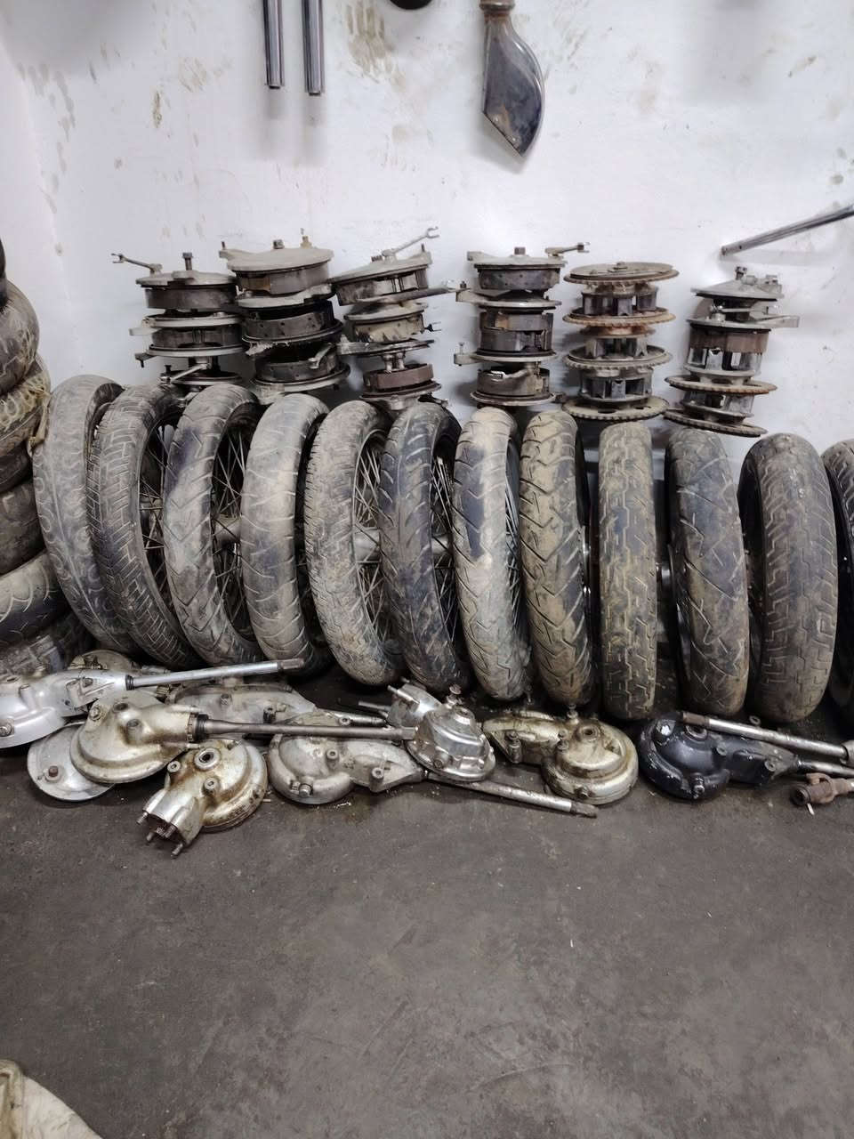 السلام عليكم غراض هارلي (كلاسك) هوندة _ياماها_سازوكي توصيل متوفر ***********
