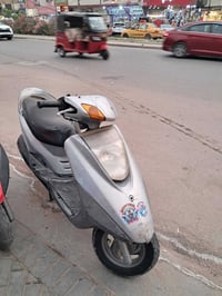 دراجه بريز كابريتر سعر 450 شغاله سلف هندر .بغداد حي الجهاد 07722681551