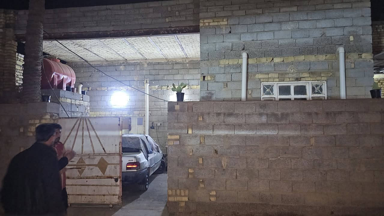 دار البيع في ميسان حي الزيوت مساحه 200متر رقم صاحب الدار ***********
