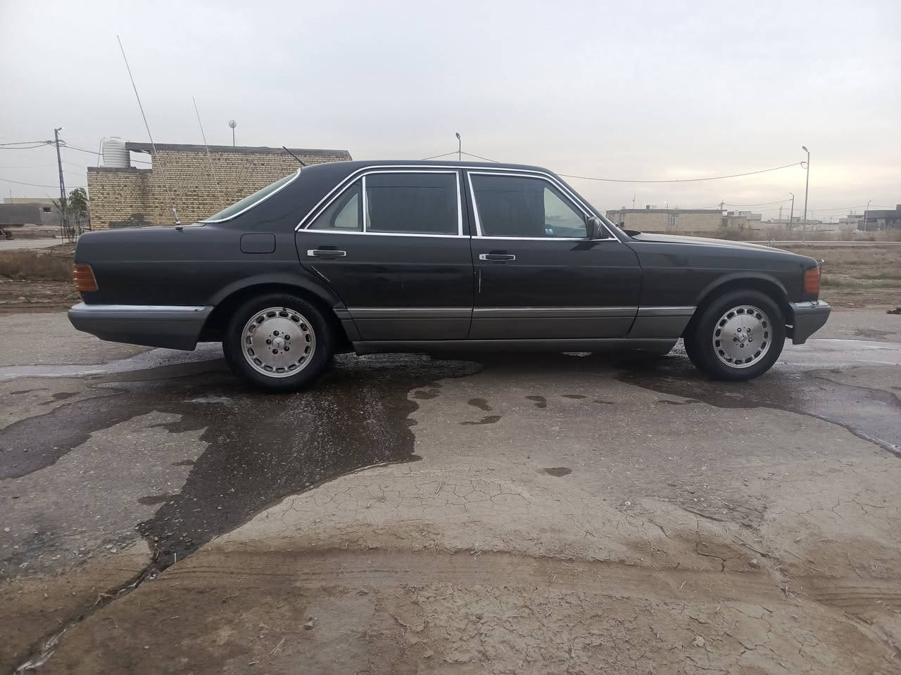 مرسدس موديل 83 رقم بغداد مشروع وطني تحويل مباشر مكينه وكير واكسن كفاله حداديه وتخم تاير كهربائيات كله شغاله دواخله نظيفه قواعد دبلات سليمه لسعر 48 وبيه مجال مكاني بابل قضاء القاسم اللاستفسار ***********
