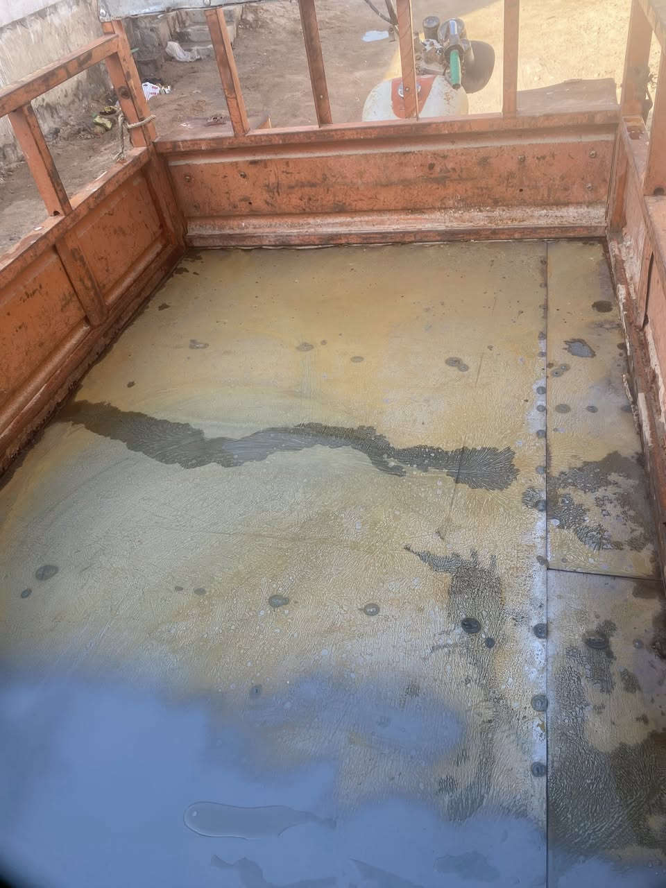 السلام عليكم ستوته MTH مديل ١٥ أوراق اصولي سعره ٦٥٠ بديه توه مسوي كاعيه مالته جديد محرك ناعم نهضه مشي كهربيات عوزه بس جوزه تربطه وباتري كلهن يشتغلن مكاني أبو الخصيب رقمي***********
