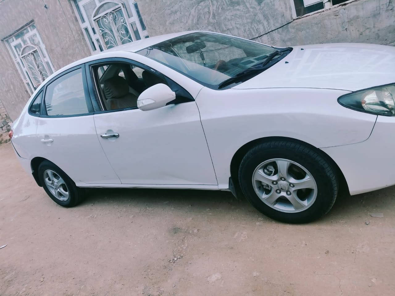 السلام عليكم النتره للبيع مديل 2011  وارد خليجي سياره مكينه بيه بخار تبريد جديد حداديه وره وكدام كير تخم تاير رقم اربيل سياره بيه بارد وبنيد بدل مكان السياره.   النجف الكوفه الاستفسار ***********
