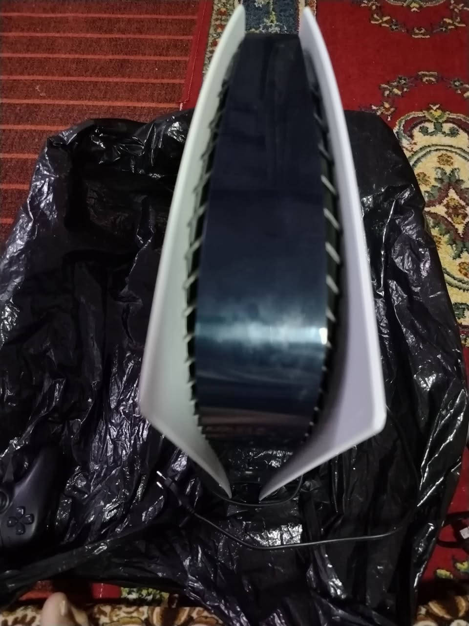 بلي 5 وأحد تيرة + يدات 2 كيبل اجدي الجاز مهكر لاعب بيس ٢٠٢٥ وفيفه وبعد بي كم لاعبه شرط الضمان العمل برغي مامفتوح بي..... عنوان النجف *********** واتساب
