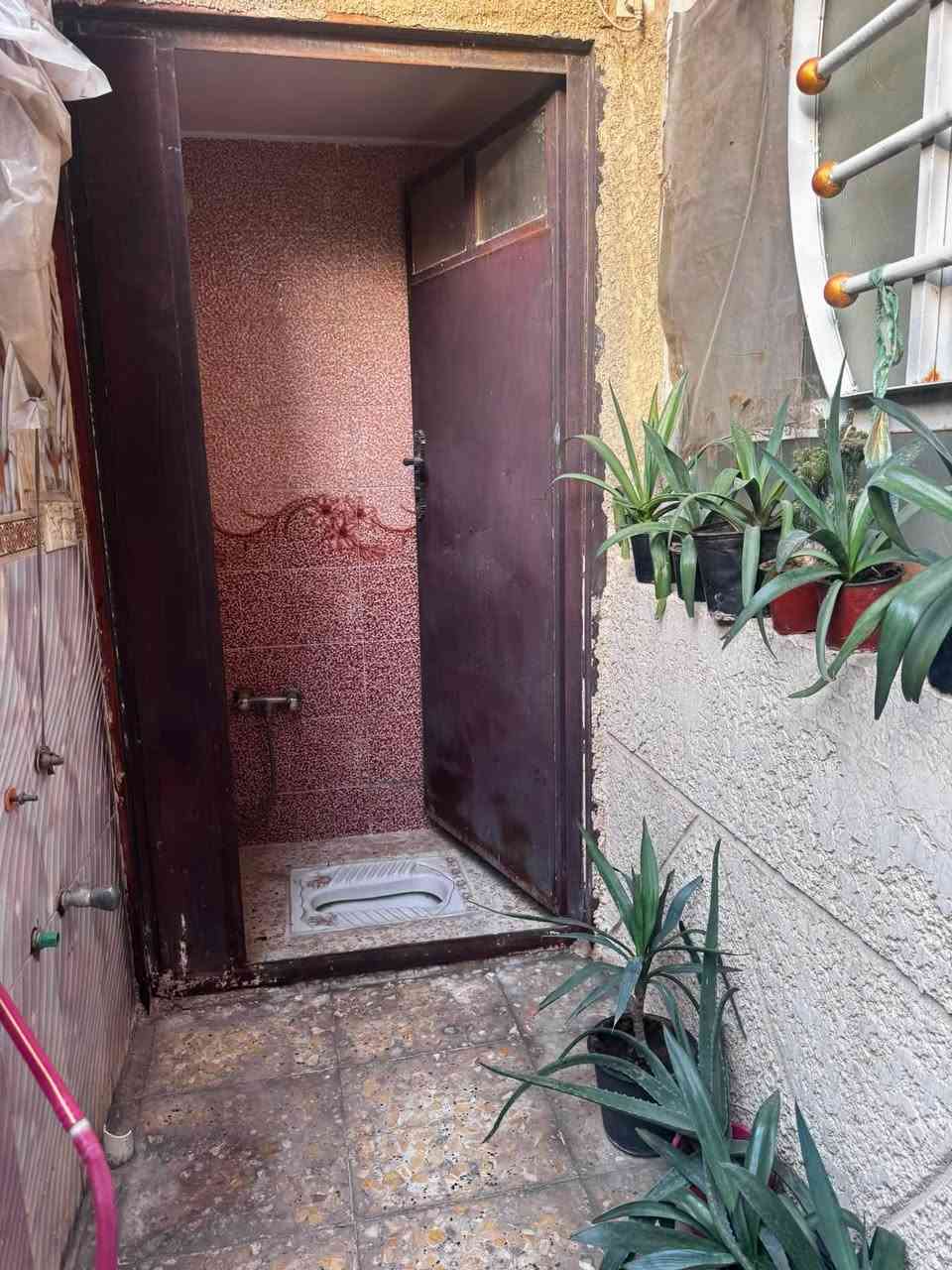 سلام عليكم بيت معروض للبيع في خطيب زراعي مساحة 75 متر طابق ونصف الموقع قرب شارع الحشد السعر الأولي 115 مليون قابل للتفاوض للاستفسار مراسلة حساب او على الرقم *********** واتساب فقط
