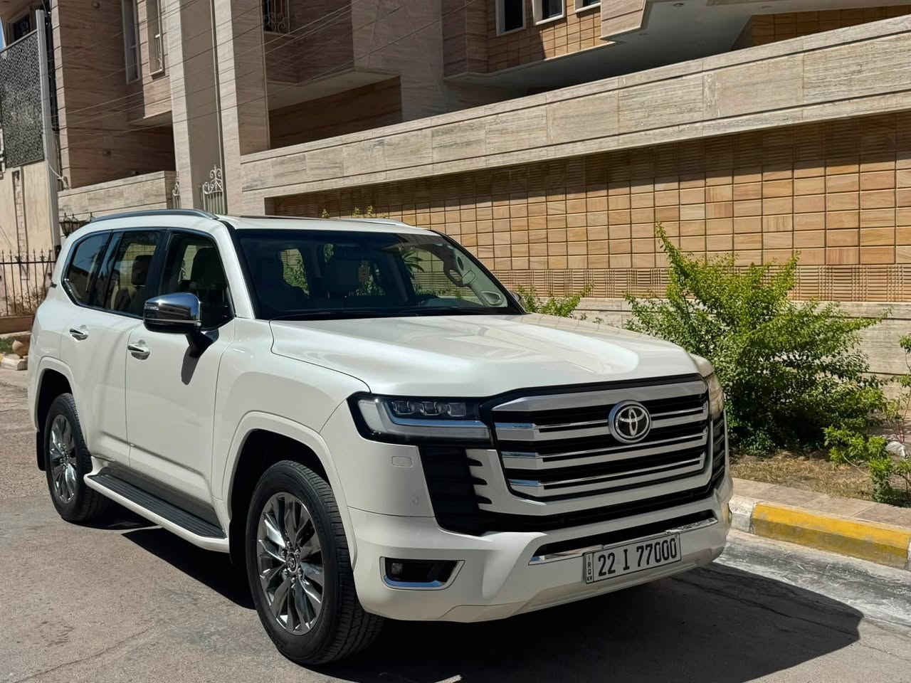 السلام عليكم 
٢٠٢٢ VX
مكفوله كفاله عامه جديده السياره على أيد وحده من الشركه شركه ساز
ماشية ٤٠ الف 
رقم السياره اربيل رقم عادي مو مميز
عنوان السياره بغداد 
للاستفسار ***********
